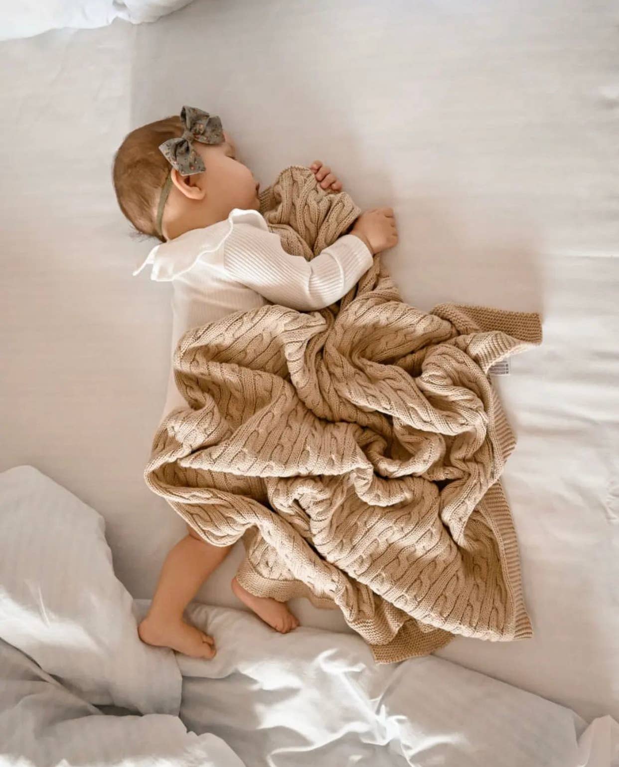 Baby blanket Knitted 100% Cotton: Milk / Stripe