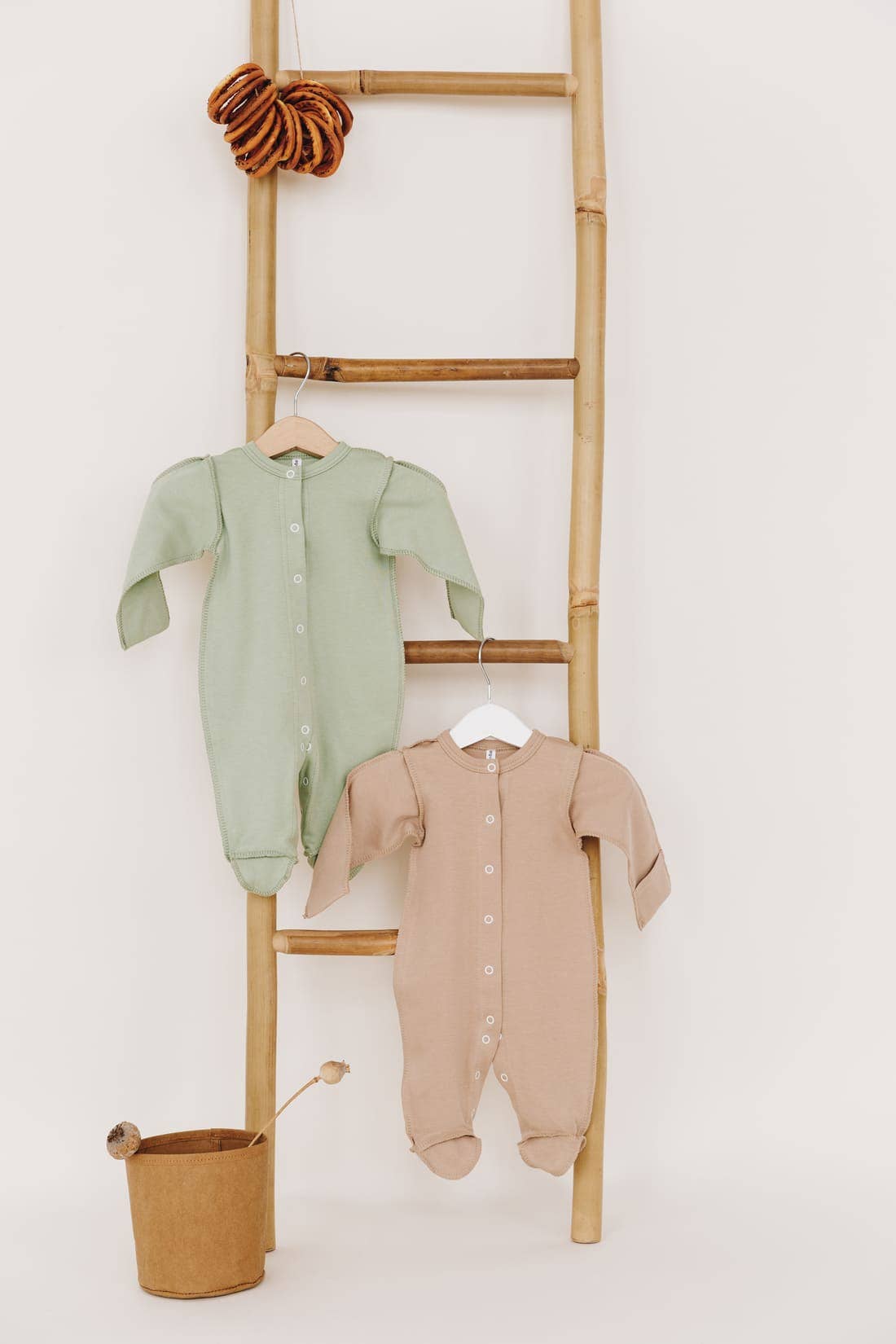 Newborn Romper (Outside seam and anti scratches): Gray / 0-3M US kid's numeric (56cm EU)