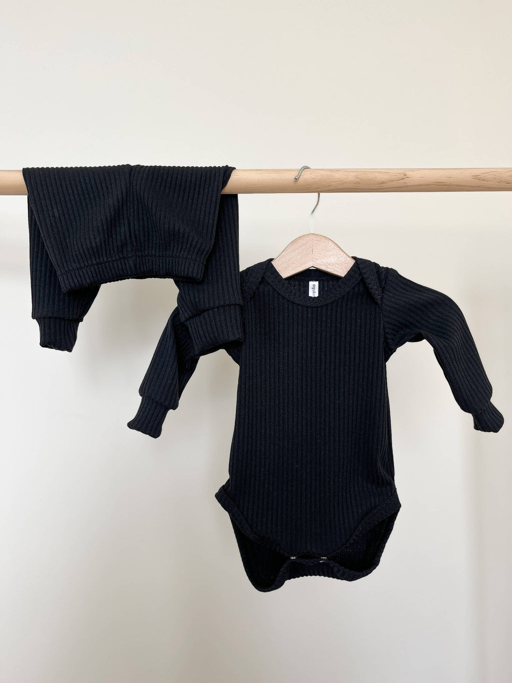 Newborn Baby Leggings: Cream / 3-6M