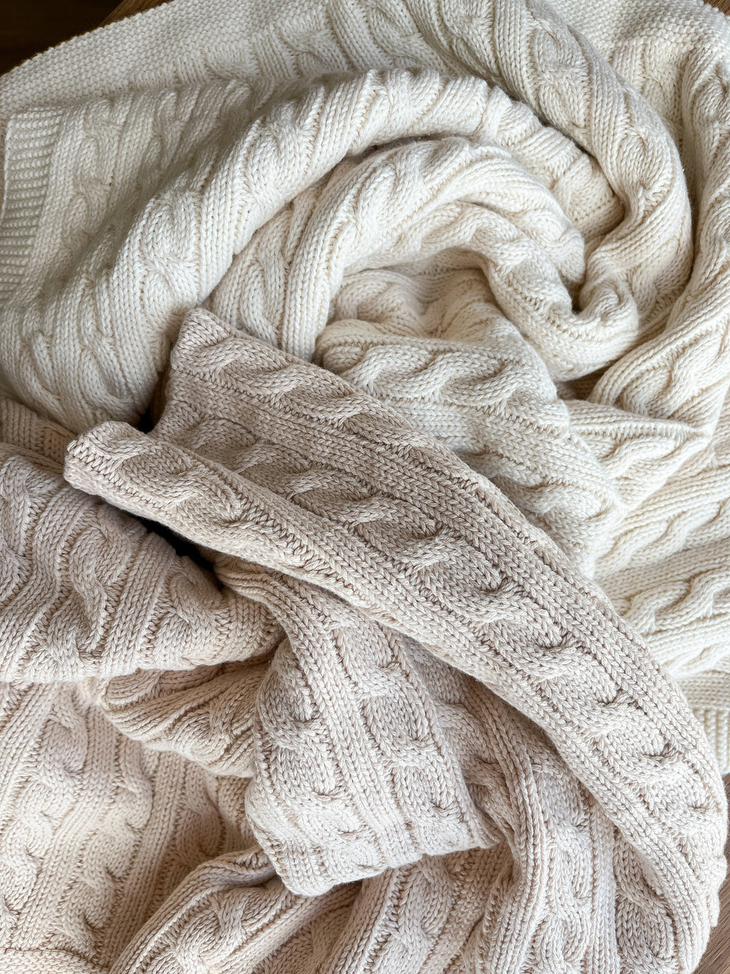 Baby blanket Knitted 100% Cotton: Milk / Stripe