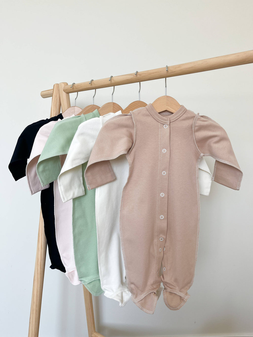 Newborn Romper (Outside seam and anti scratches): Gray / 0-3M US kid's numeric (56cm EU)
