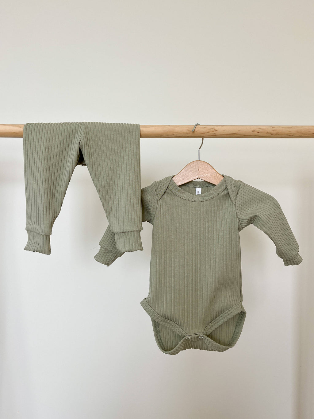Newborn Baby Leggings: Cream / 3-6M